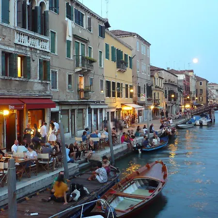 Ca' Alansari Nyaraló